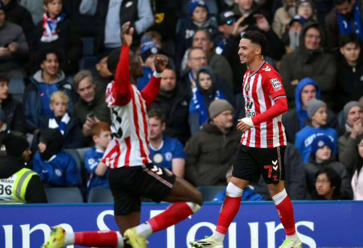 爱游戏体育-赛地聚焦——足总杯集结日热度飙升，波特兰开拓者门线救险，球迷炸锅，赛程密集仍需轮换的简单介绍