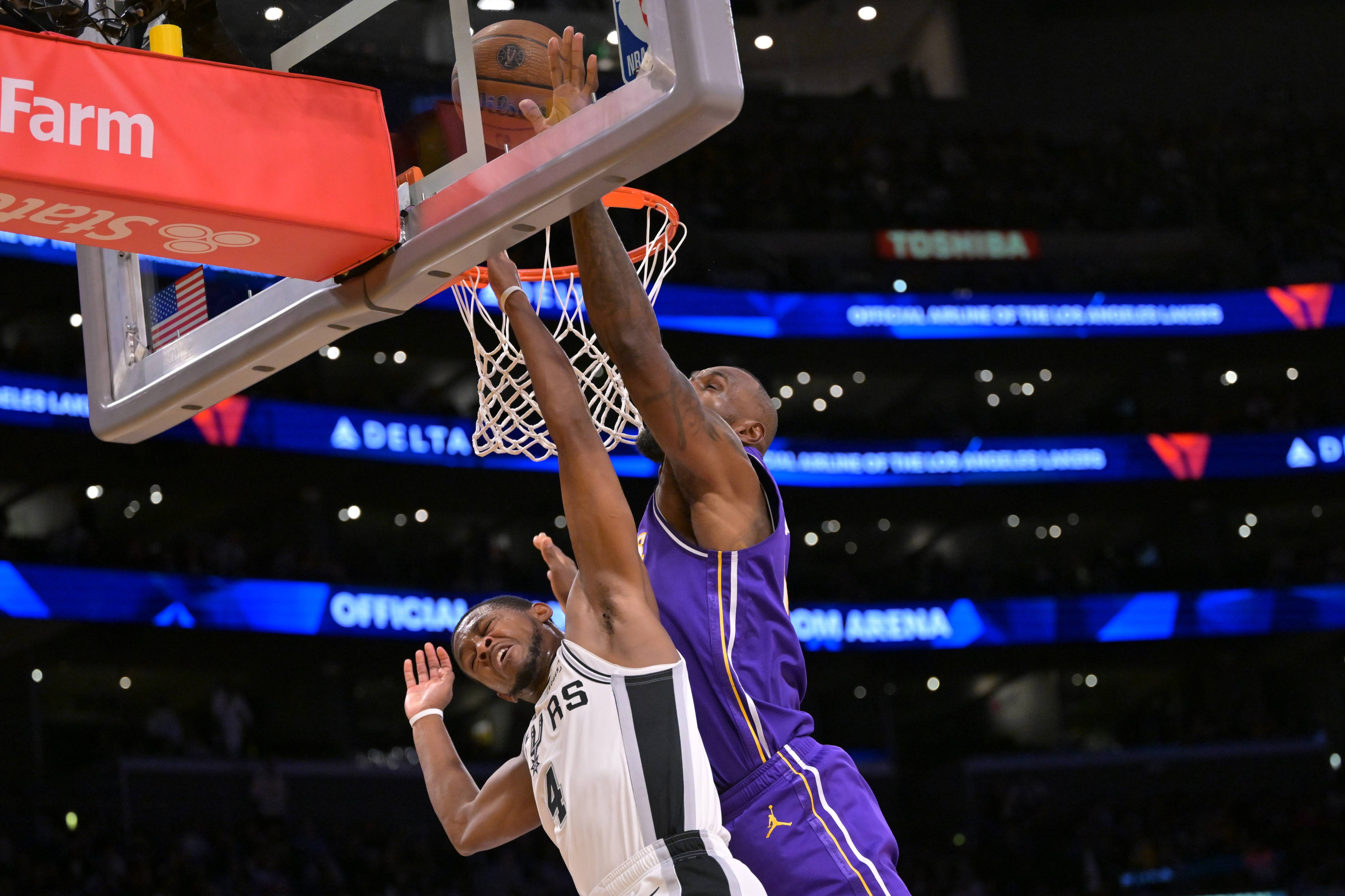 爱游戏-东契奇在利物浦比赛中绝杀，挺进下一轮引发热议！的简单介绍